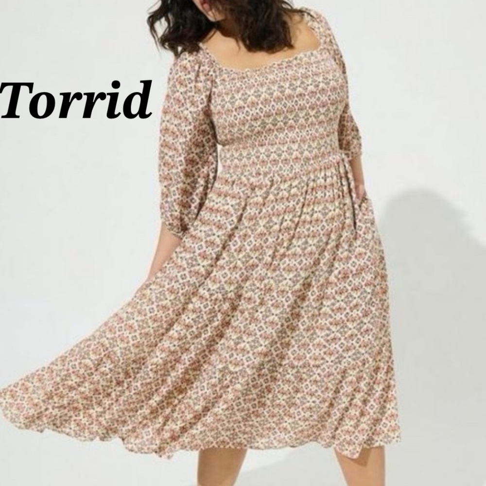 Torrid smocked top patterned dress size 3